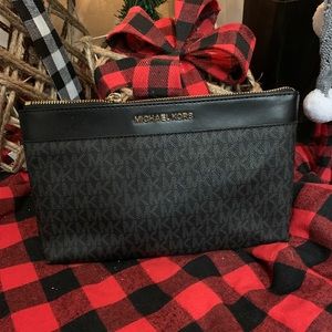 Michael Kors Clutch